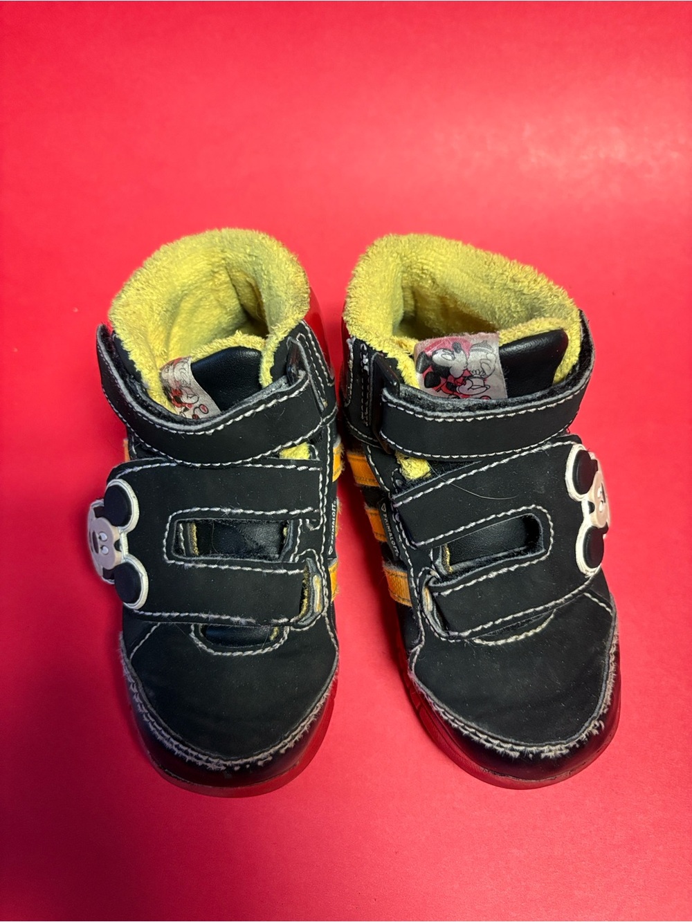 Lot of 2 Baby Shoes
Mickey Mouse Adidas
Tiger ASICS - Picture 2 of 7